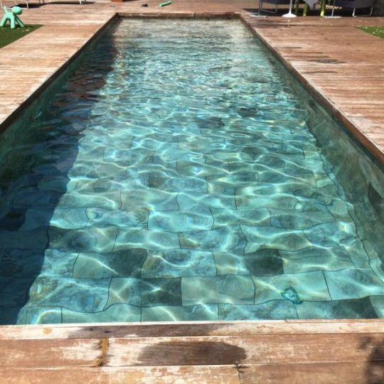 02-piscine-carrelage-design-piscines-hdp