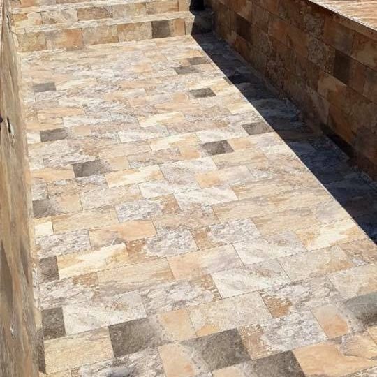 04-piscine-sur-mesure-design-carrelage-piscines-hdp