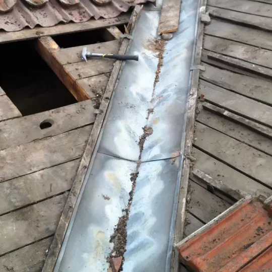 Rénovation toiture : zingueriez édicule