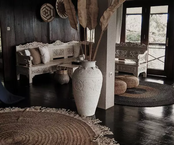 Astuce décoration : Bois de noyer / Carrelage