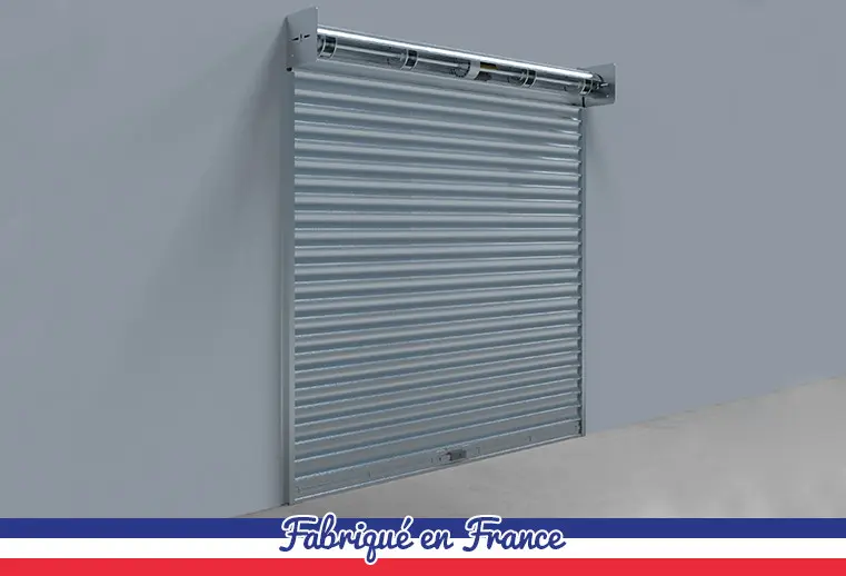 Grille métallique à lame pleine